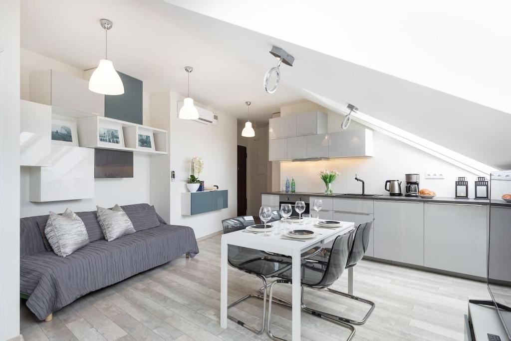 Modern & New Place Next To Wawel Castle & Vistula Krakow Bagian luar foto